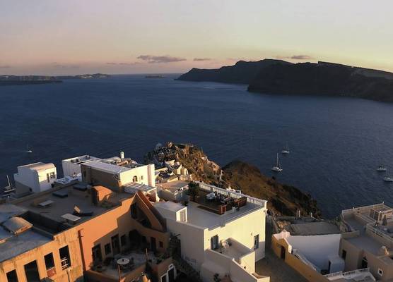Oia Mansion 1