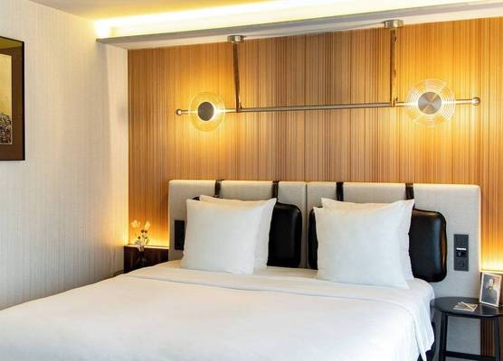 MUZE Hotel Dusseldorf - Handwritten Collection 1