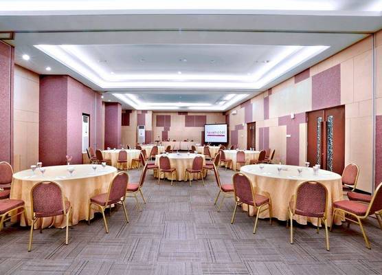 FAVEHOTEL PASAR BARU 1