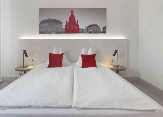 Ramada by Wyndham Dresden 1