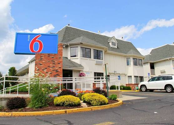 Motel 6 Enfield, CT - Hartford 1