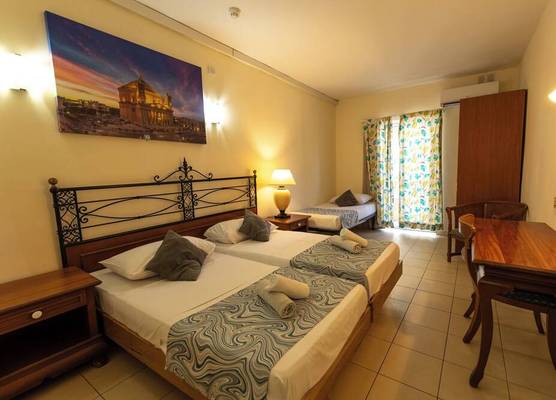 Qawra Point Holiday Complex 1