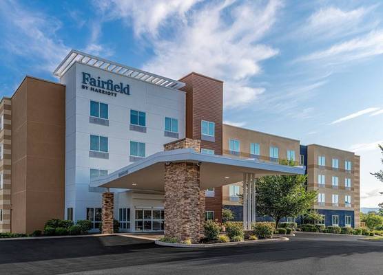 Fairfield Inn & Suites by Marriott Martinsburg 1