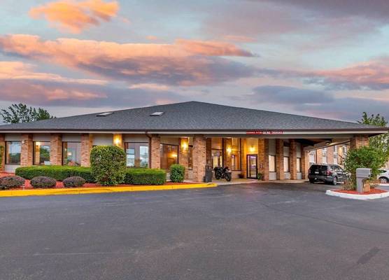 Rodeway Inn Coopersville 1