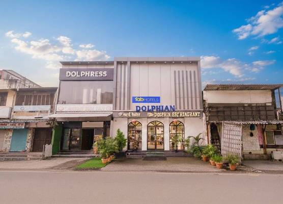 Fabhotel Dolphin Residency 1