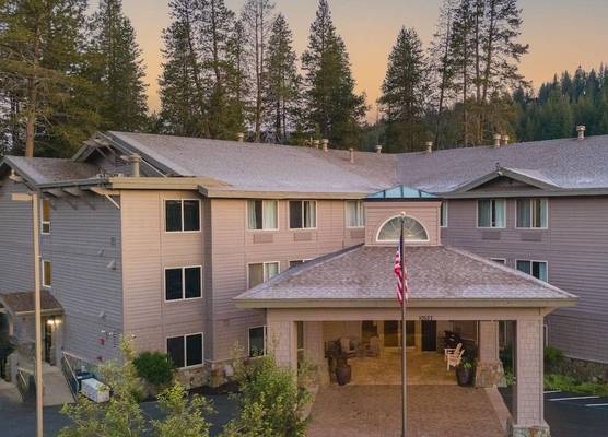 Truckee Donner Lodge 1