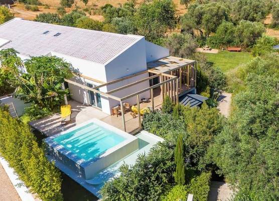 Laranjal Farm House 1