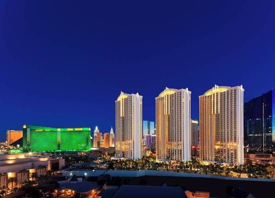 MGM Signature Deluxe Balcony Strip View Suite 1