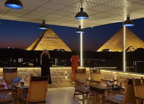 Nefri Pyramids Hotel 1