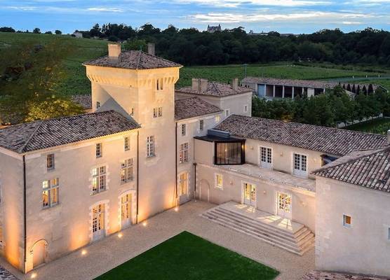 Château Lafaurie-Peyraguey Hôtel & Restaurant LALIQUE 1