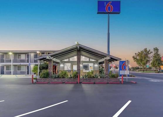 Motel 6-Willows, CA 1
