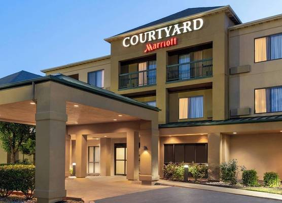 Courtyard Lubbock 1