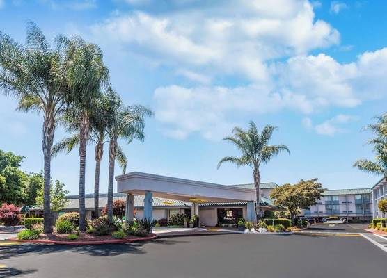 Holiday Inn DUBLIN-PLEASANTON by IHG 1