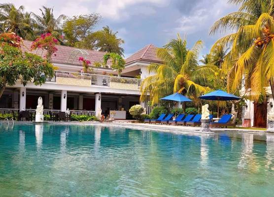 Puri Saron Senggigi Hotel 1