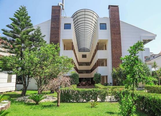 FAME HOTEL 1