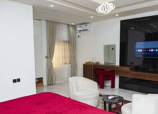 Londa Hotel and Suites-Guest Room 1