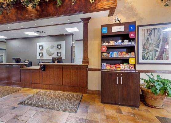 Comfort Suites Marshall 1