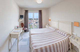 Hotel Suances 1