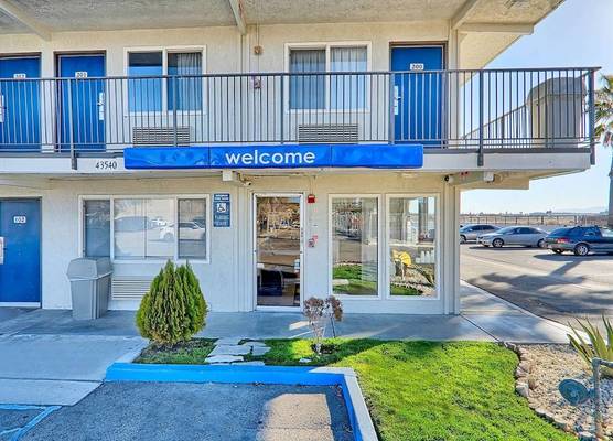 Motel 6-Lancaster, CA 1