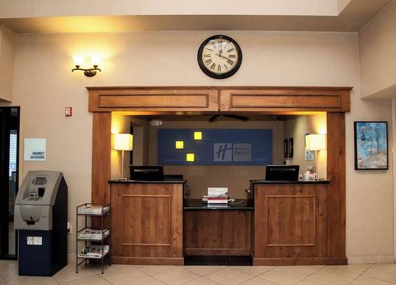 Holiday Inn Express TUCSON-AIRPORT by IHG 1
