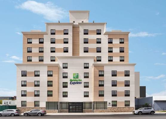 Holiday Inn Express JAMAICA - JFK AIRTRAIN - NYC by IHG 1
