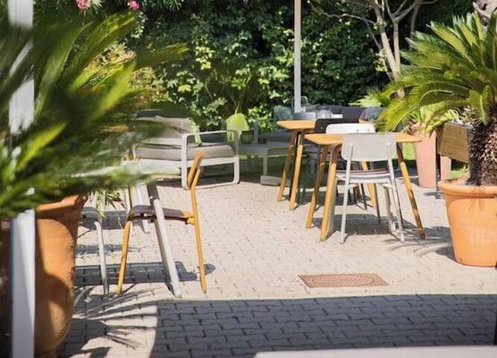 Brit Hotel Confort Nîmes Ouest - A9 sortie 25 1