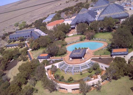 Black Mountain Leisure & Conference Hotel 1