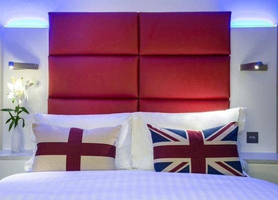 Henley House Hotel 1