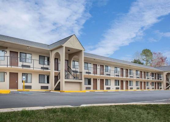Super 8 by Wyndham Burlington NC 1