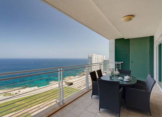 SEAFRONT LUX APART inc POOL, Upmarket Area 1