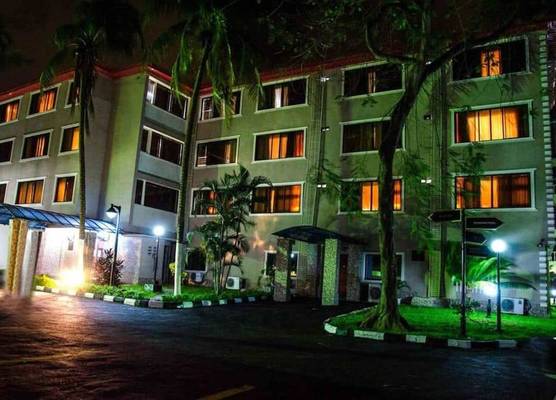 Chesterfield Hotel & Suites 1
