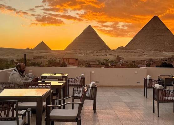 Pyramids Hotel 1