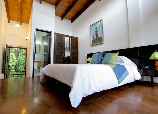 La Reserve Hotel 1