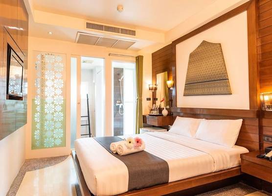 D&D Inn Khaosan 1