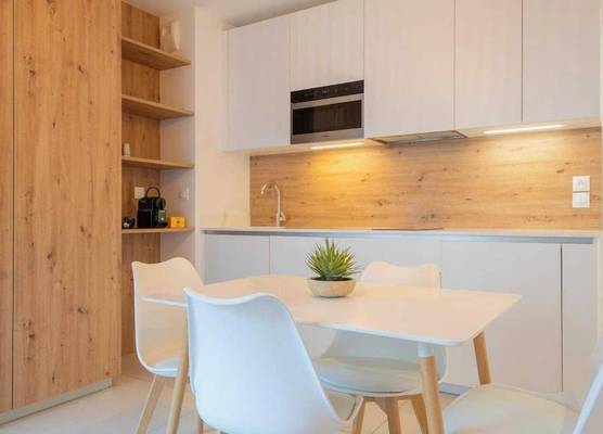 Spacious studio a-c 2P - Place des Lices 1