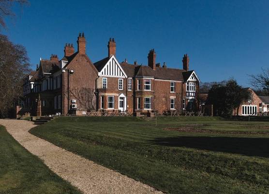Healing Manor Hotel 1