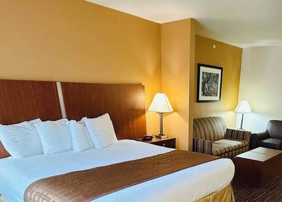 Richland Inn and Suites 1