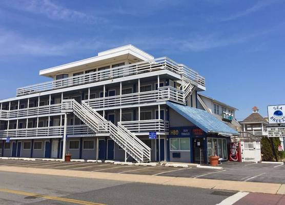 Sea Breeze Inn 1