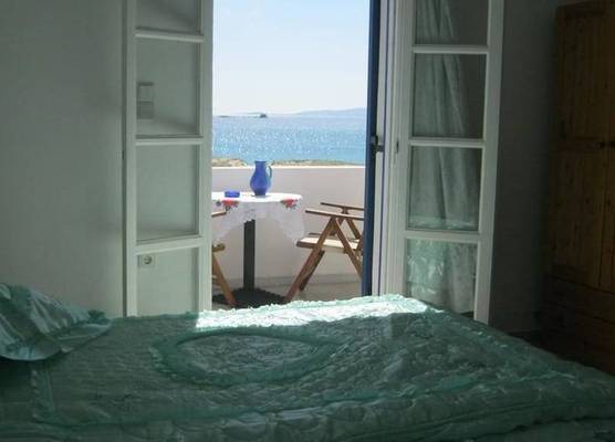 Aronis Plaka Naxos 1