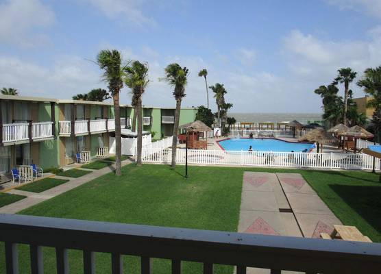 Quality Inn & Suites on the Beach Downtown 1