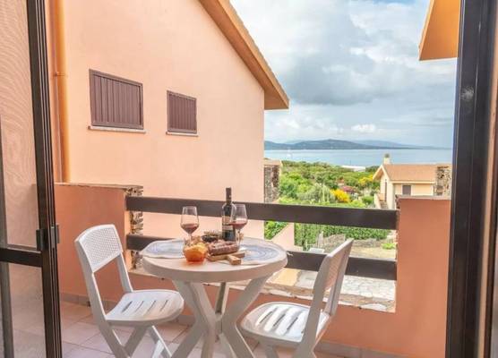 Comfort and privacy for four guests 1