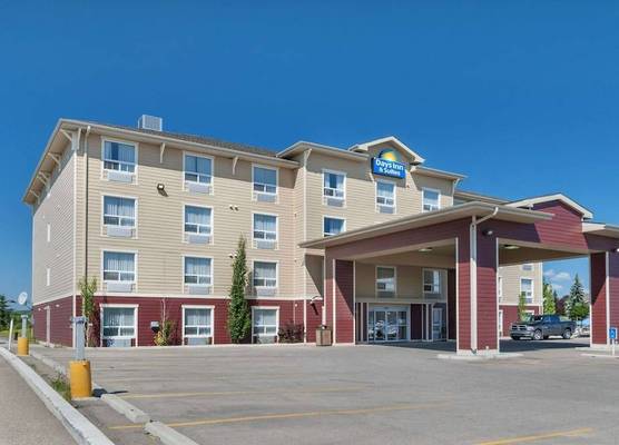 Days Inn & Suites by Wyndham Cochrane 1