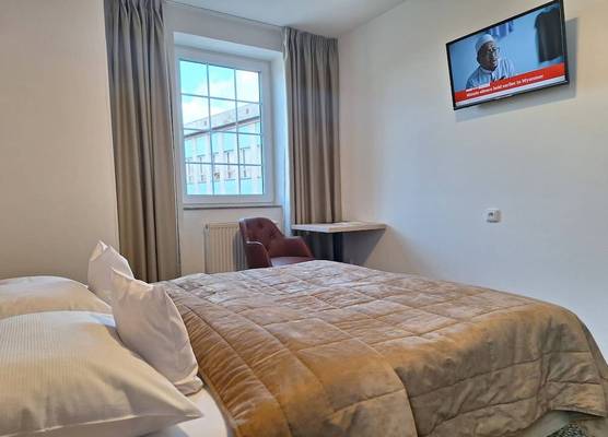Hotel Avion 1