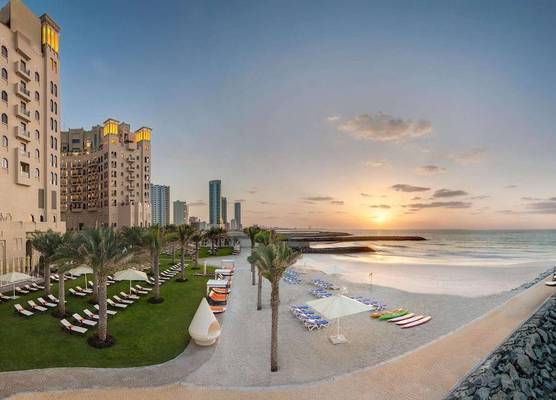 Bahi Ajman Palace Hotel 1