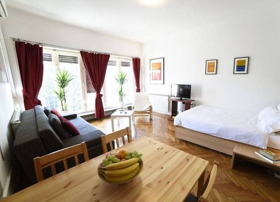 Barbara - Peaceful Apartment with Parking 1