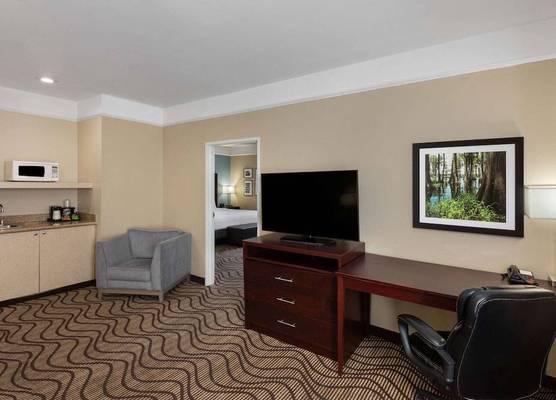 La Quinta by Wyndham Houma 1