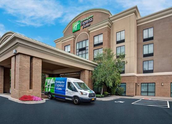 Holiday Inn Express & Suites ROCHESTER WEBSTER by IHG 1