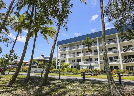 Agincourt Beachfront Apartments 1