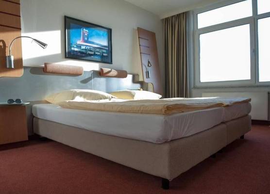 Hotel Motorsport Arena 1