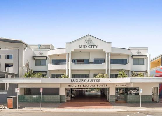 Mid City Luxury Suites 1